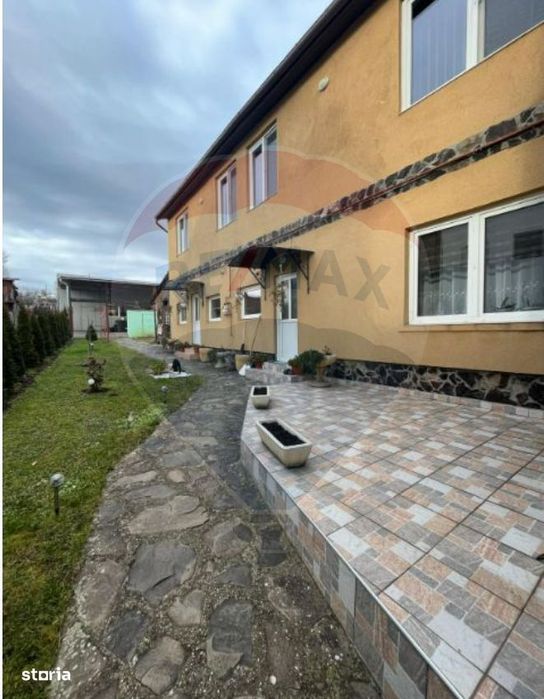 Apartament spațios-3 camere-la curte în Turnișor-Inchiriere