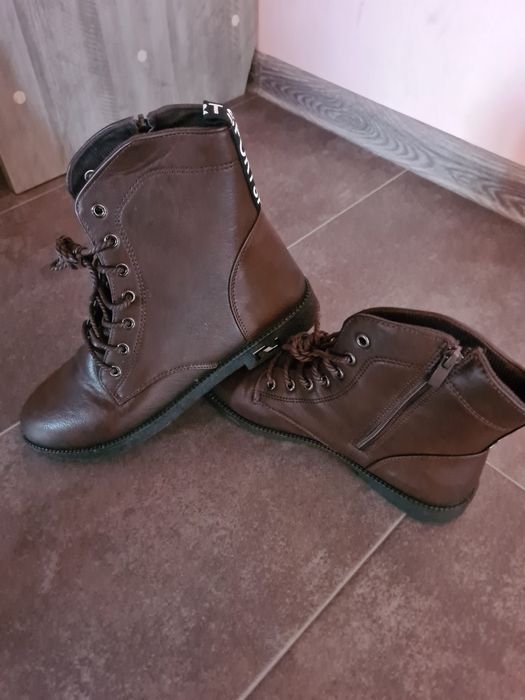 Боти-нови-кафяви