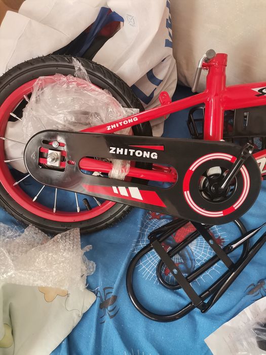 Детски велосипед с тренировъчни колела