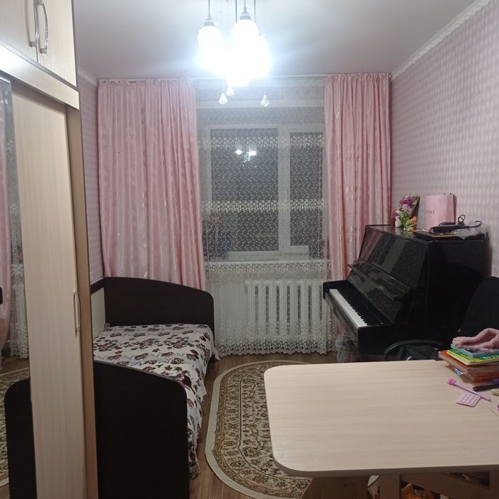 Продам3 х ком.60 м.кв.- Ломова-46