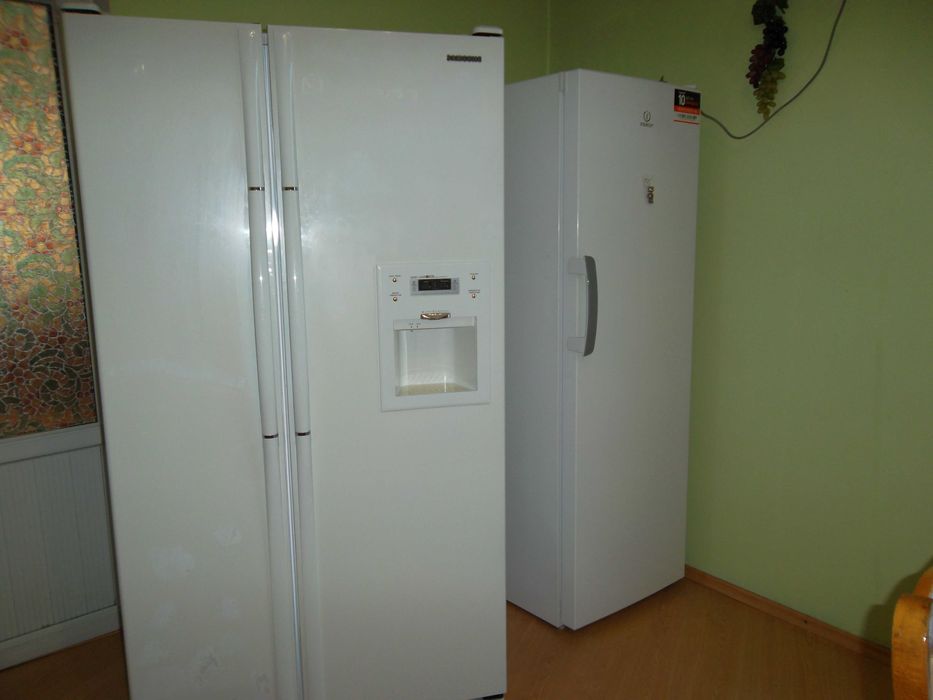 холодильник Side by Side