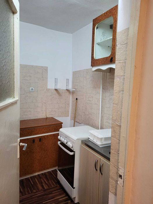 Garsonieră de închiriat