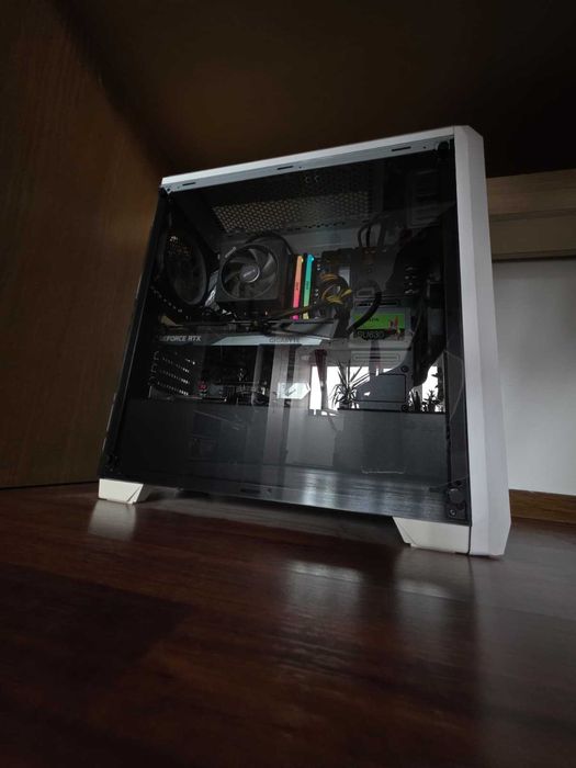 Sistem Gaming Ryzen 7 3800X, 32 GB RAM, NVIDIA RTX 3060 12GB, SSD 500 GB + SSD 480 GB + HDD 2 TB, Sursa Sirtec 700W, Monitor Gaming 27" 144Hz