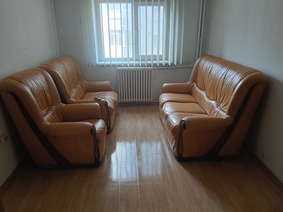 De vânzare apartament 4 camere soveja etaj 2 din 4 gaze la ușă 145.000€