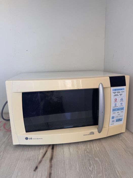 Микроволновая печь б/у