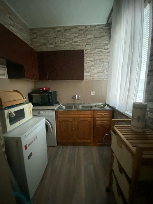 Дава се под наем Едностаен апартамент в Пловдив, Кючук Париж - 35 кв.м за 204 € - Снимка #3