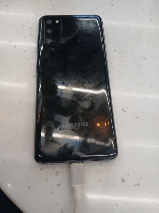 Samsung s20  128