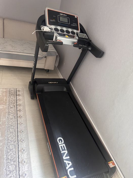 Беговая дорожка GENAU D900S