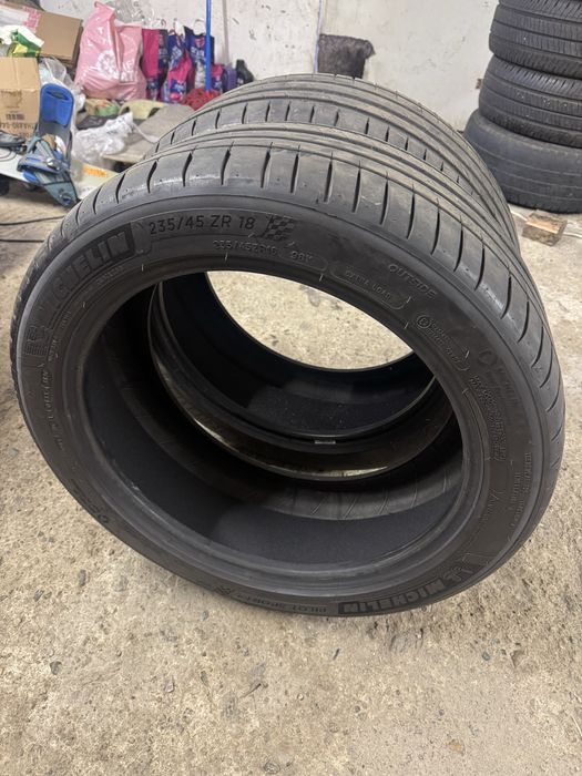 Anvelope 2buc 225/45r18 Iarna, 2buc 235/35r20 vara, 4buc 225/40r18