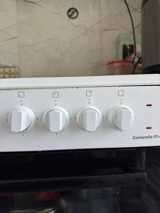 Продам электрическую плиту  Artel