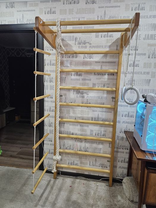 Продам шведскую стенку