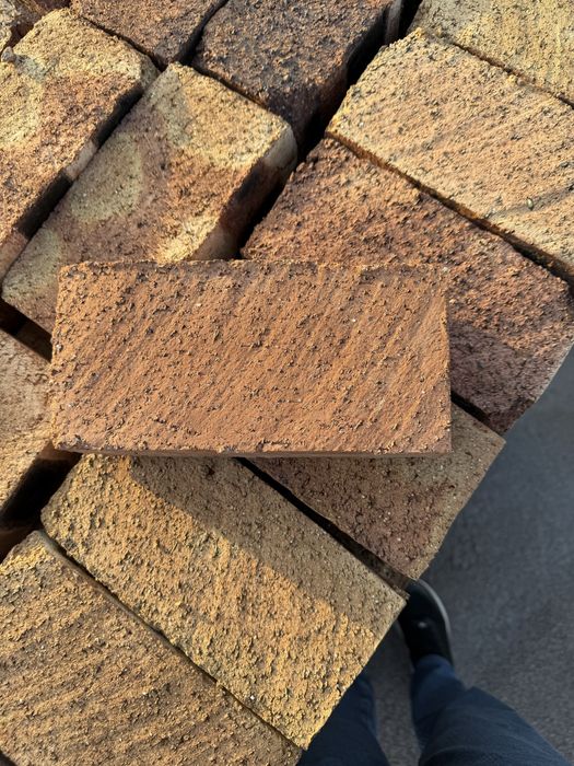 Кирпич одинарный полнотелый м-150