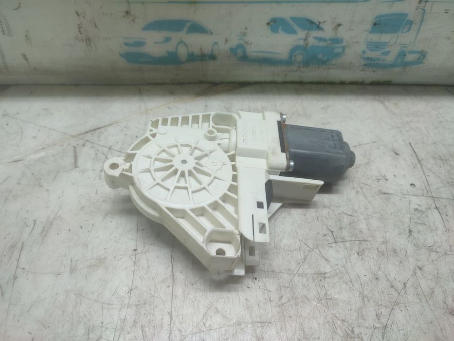 Motoras geam stanga spate 942886100 Volkswagen Touareg 2 (7P) (2010 - 2014) 3.0 tdi 3.0 tdi CASA
