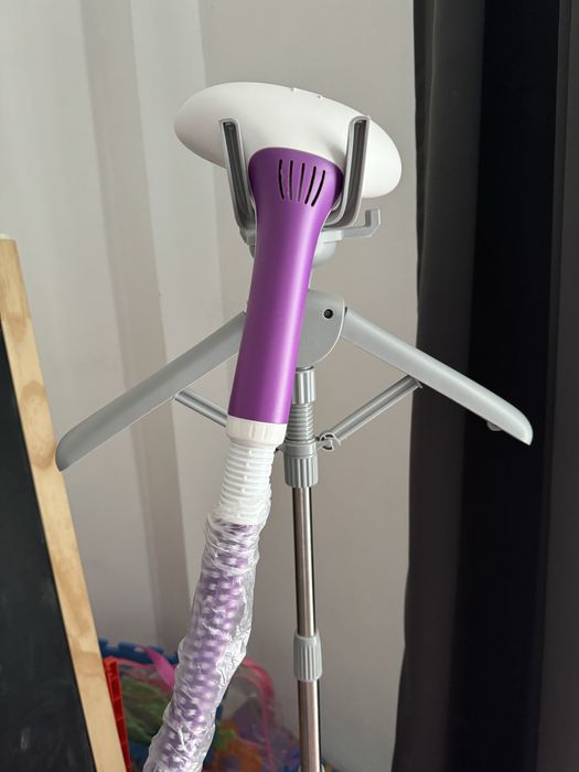 Fier de calcat vertical cu aburi DAEWOO