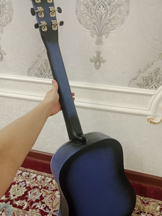 Гитара сотилади 600  минг янги 2 ой ишлатилган