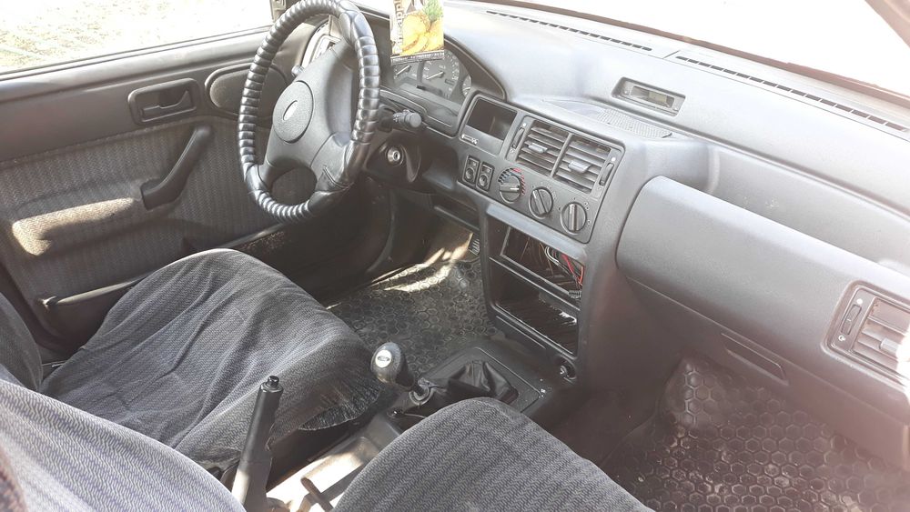 Форд  ескорт  1.8  дизел