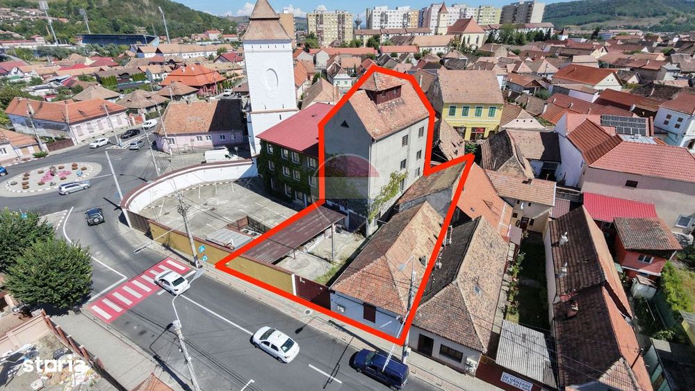 Cladire in zona centrală Mediaș - 363 mp construiți , curte 325mp