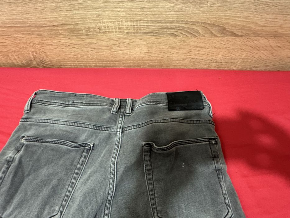 Оригинални мъжки дънки INTELLIGENCE – размер 33, ТОП състояние