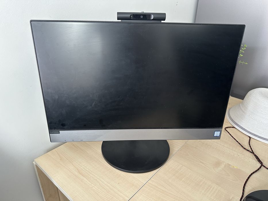 Моноблок Lenovo V530-22ICB AIO