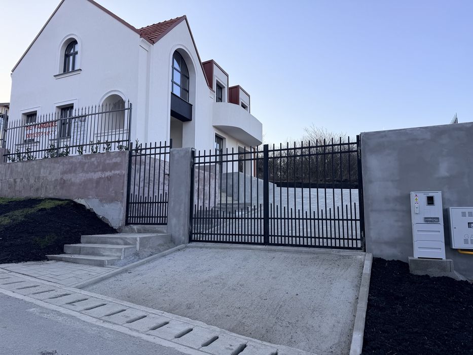 Casa individuala in Chinteni, str.Burebista, nr 4C, zona centrala!