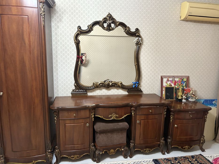 Продается спальные гарнитуры
