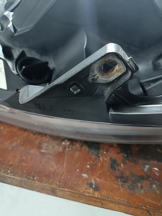 Vând far stânga Mercedes vito w447