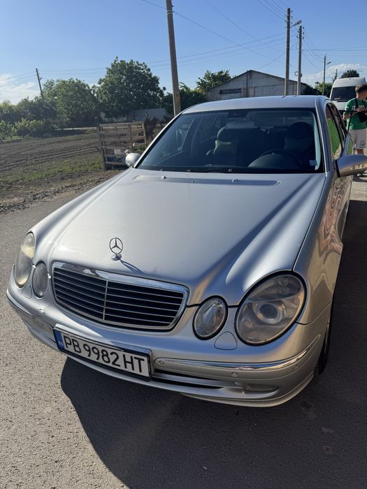 Продавам Mercedes-benz e320 w211