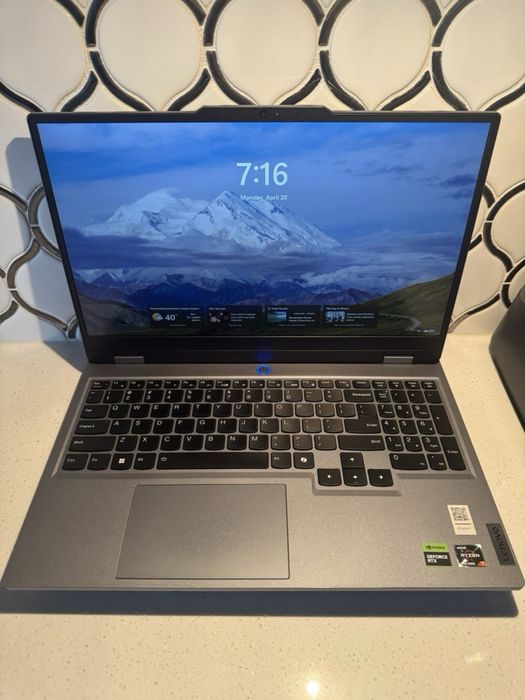 Lenovo Loq 4060 8gb, ryzen 7, 32gb ram, 512ssd