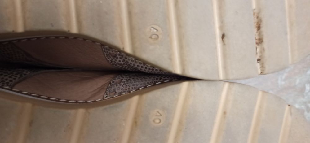 Дамски обувки златисти