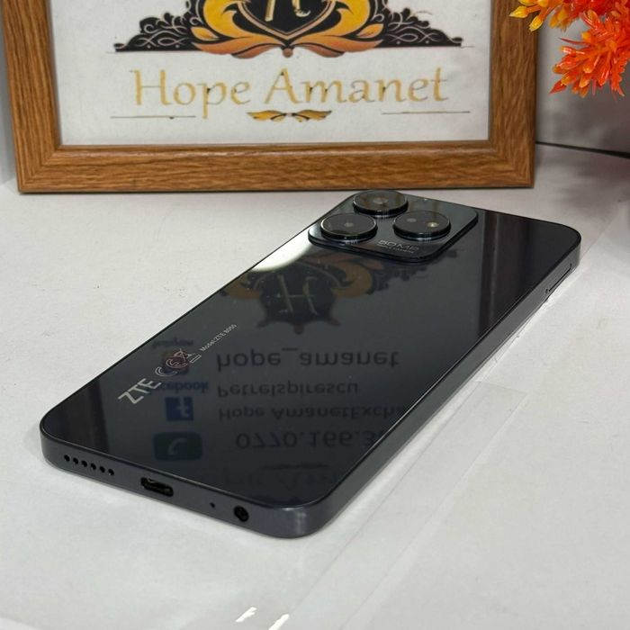 Hope Amanet P2 ZTE Blade V50 256/4GB