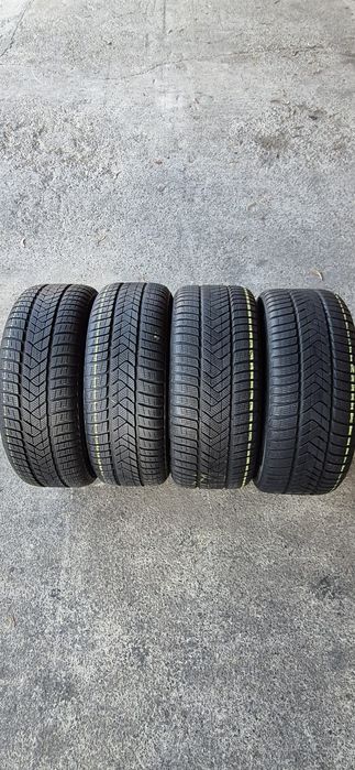 4 anvelope iarna RFT  Pirelli,fata 245/45/18,spate 275/40/18.Pret/buc.