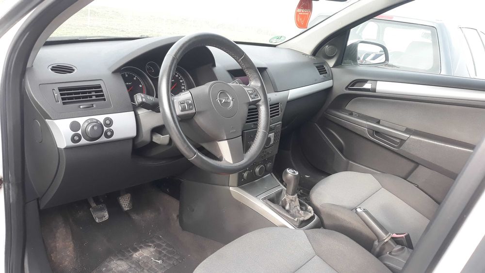 Опел Астра Х Стейшън Opel Astra Н 1.9 CDTI САМО НА ЧАСТИ