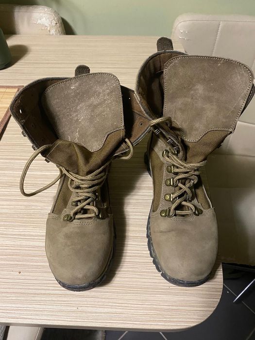 Bocanci militari drumetie