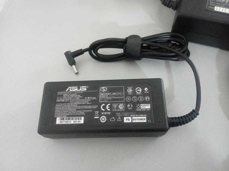 от ноутбука Асус, зарядка для ноутбука Asus, зарядка на ноутбук и шнур