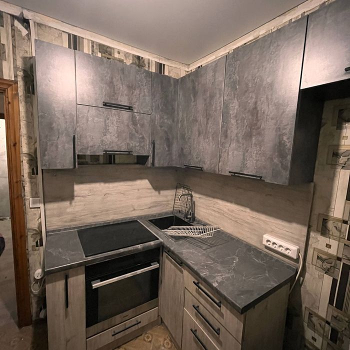 Продам кухонный гарнитур вместе с техникой