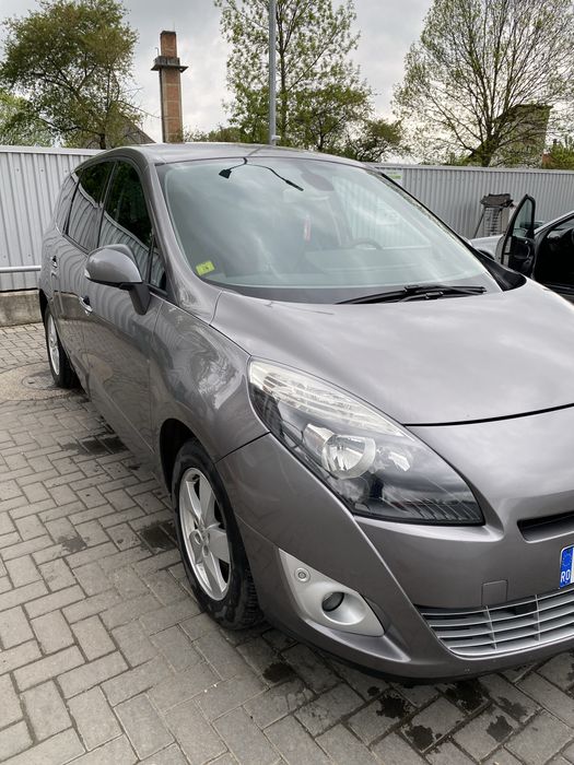 RENAULT Grand Scenic 2011 — imagine 2