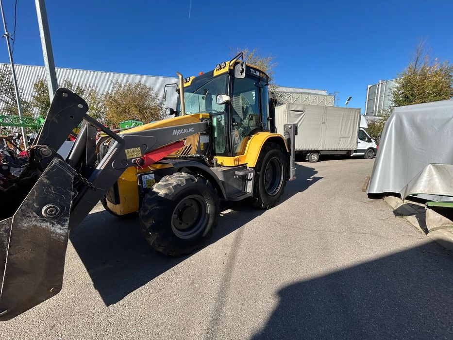 Mecalac TLB890PM Buldoexcavator heavy-duty;