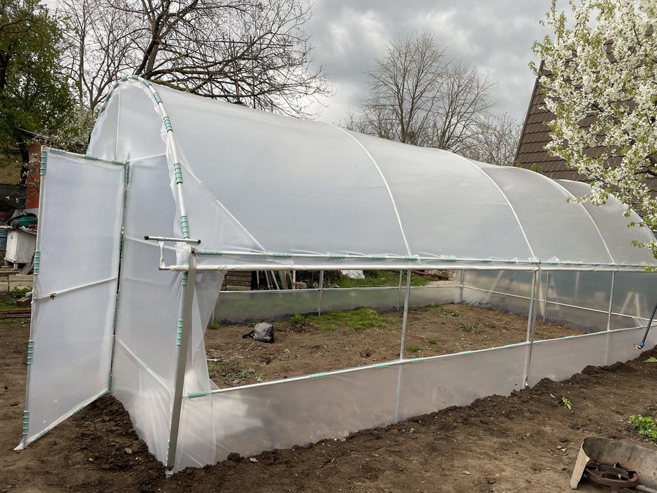 Arcade solar si solare Montate la gata