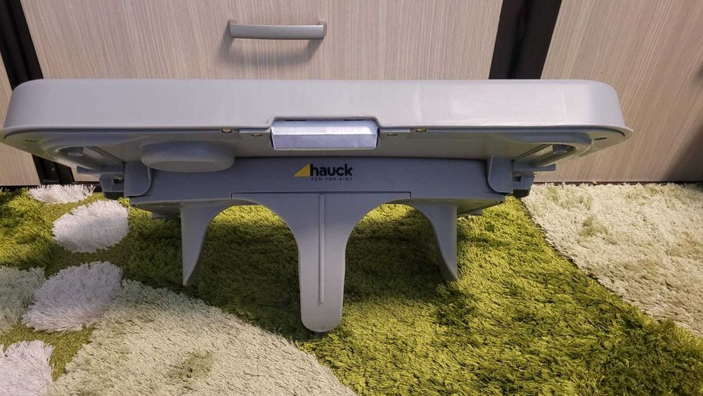 Masa pentru bebelusi