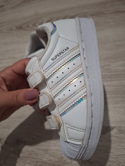 Adidași superstar pentru fetițe, mărimea 28