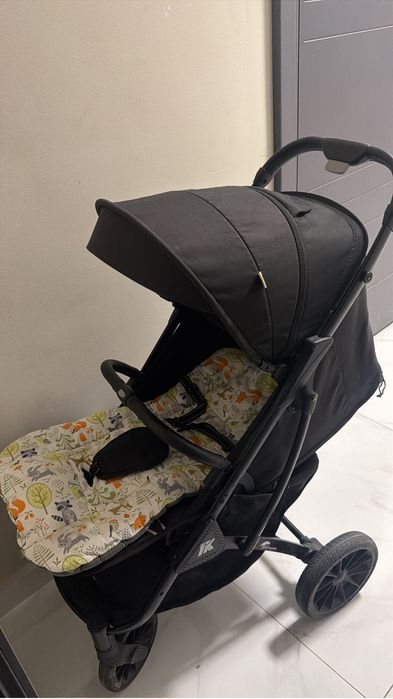 Продам прогулочную коляску (б/у)