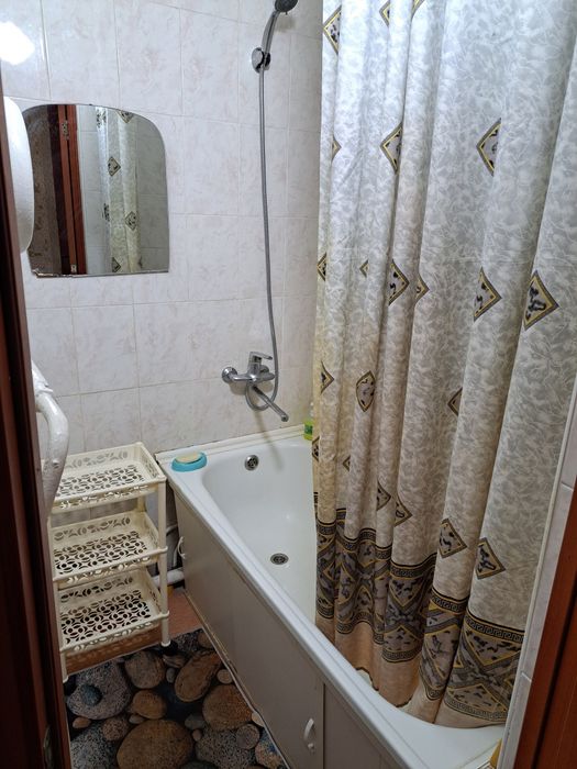 Сдам 1-ую квартиру  10000