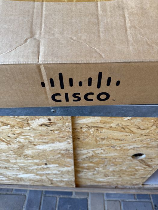 Продам Cisco коммутатор