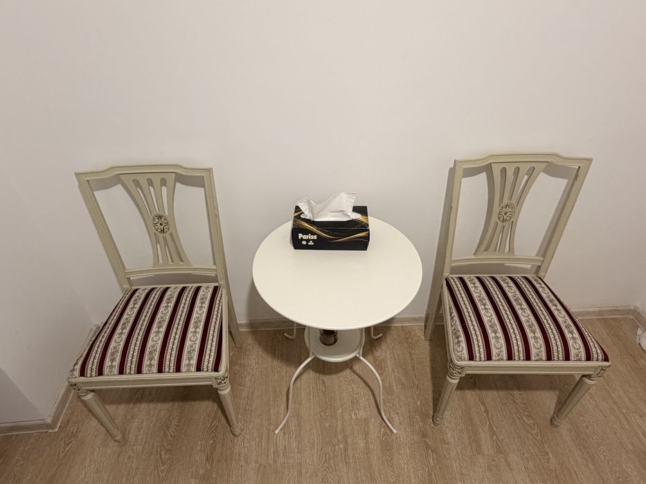 Scaune vintage in stare foarte buna