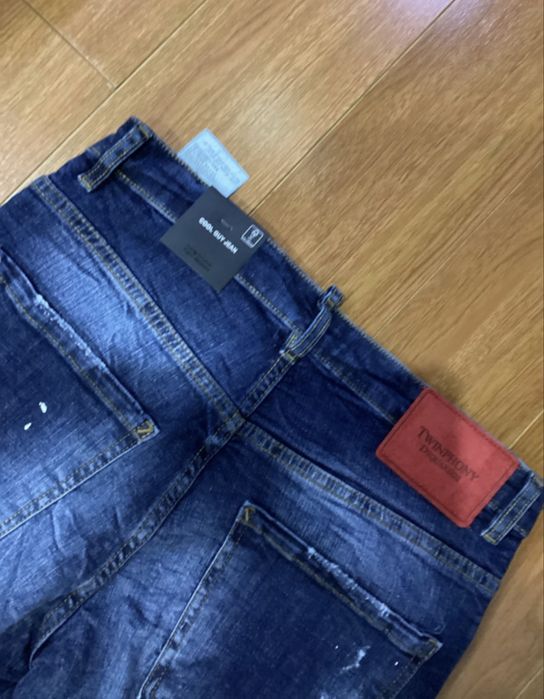 Blugi dsquared2 disonibili in marimile 44,48,50,52,54