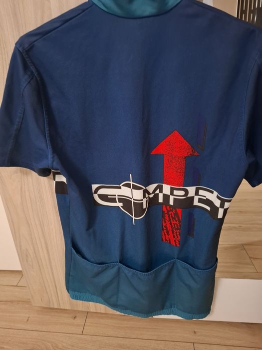 Vând tricou ciclism diferite culori și mărimi!