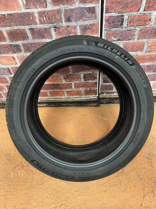 Anvelopa MICHELIN 245/45 r19