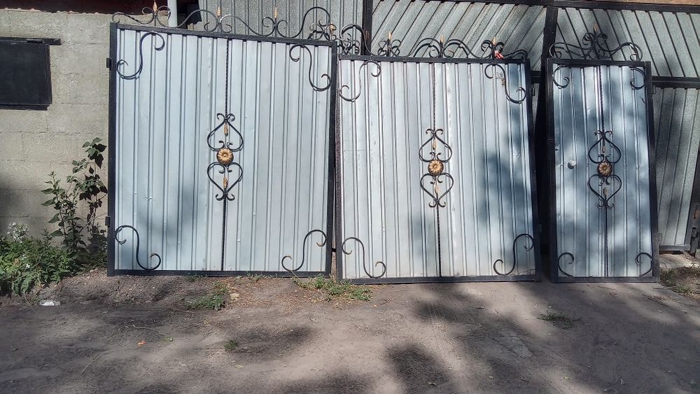Продаю.     ворота