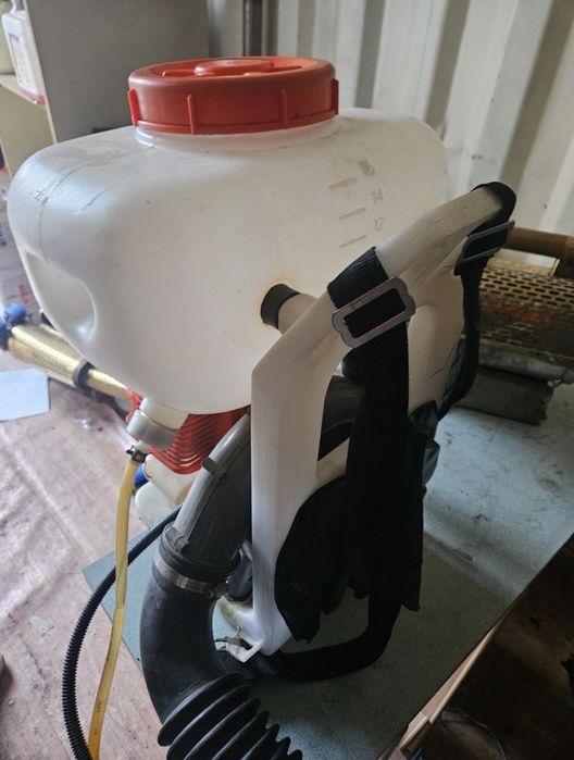 Продам бензиновые опрыскиватель