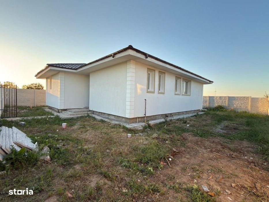 Casa individuala - 4 camere - 3 bai - Teren 369mp